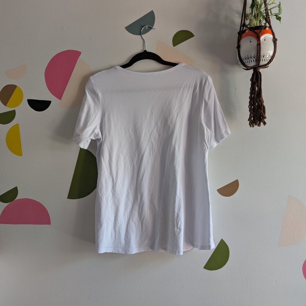 Loose Tee - Picture 3 of 3